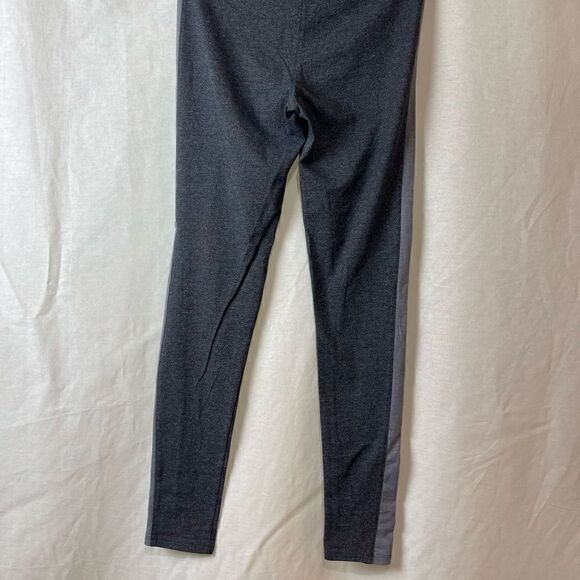 Victoria’s secrets pink leggings - Picture 8 of 9